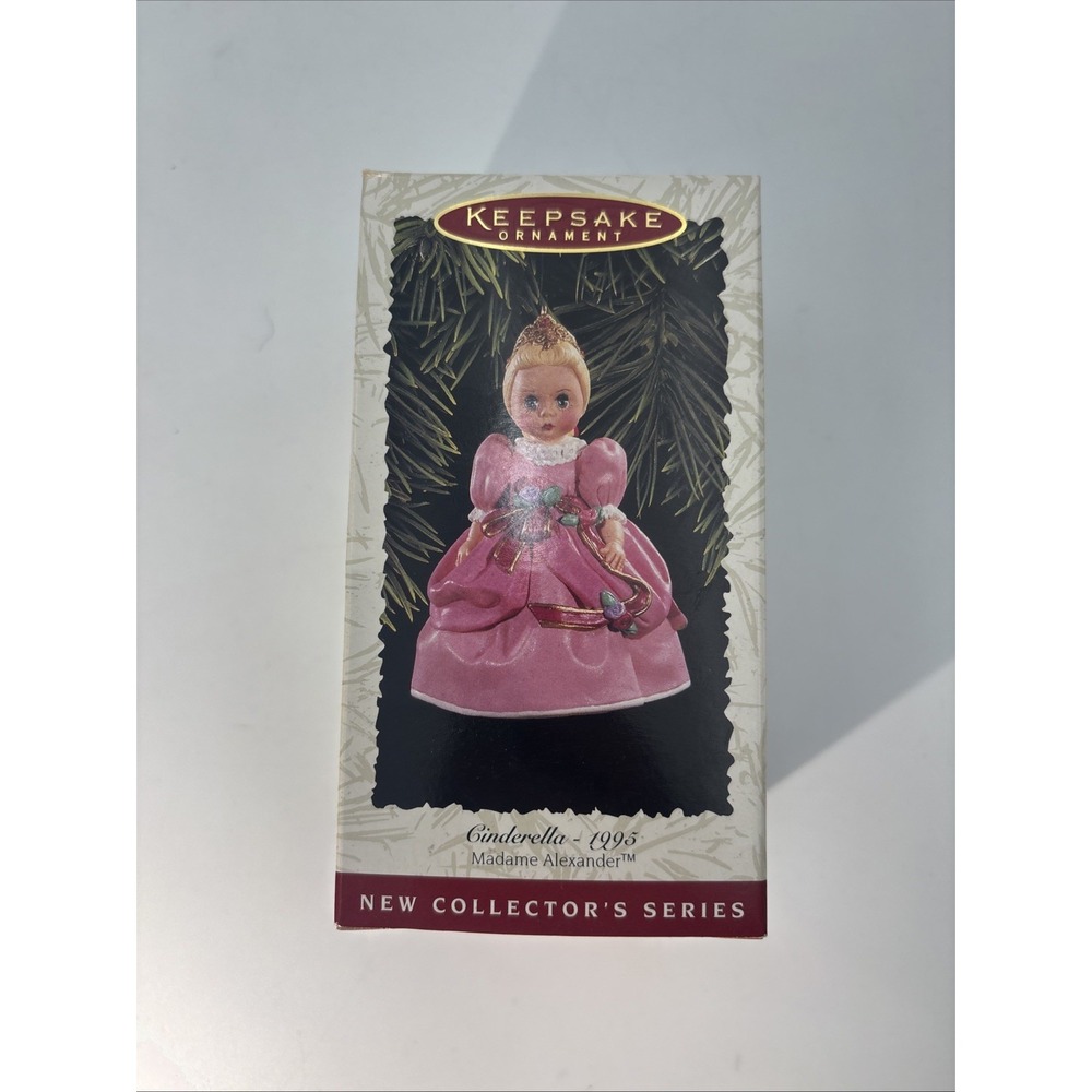 Hallmark Collector's Series Madame Alexander Cinderella 1995 Keepsake Ornament - Picture 7 of 12